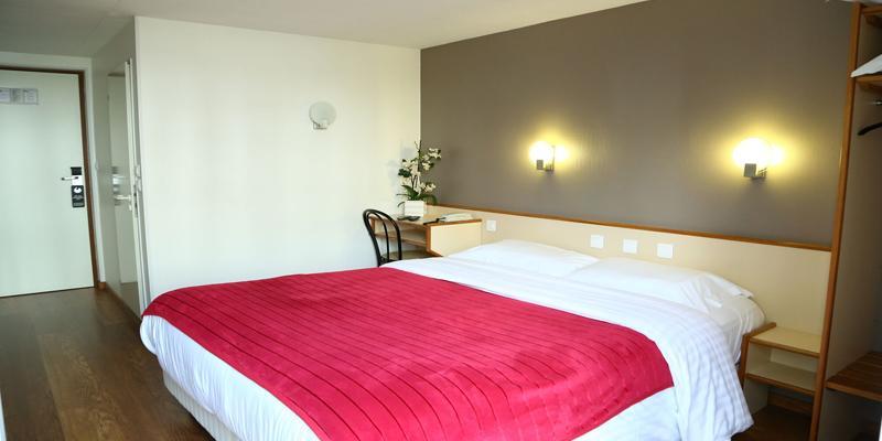 Hotel Restaurant Maison Blanche Rungis Εξωτερικό φωτογραφία