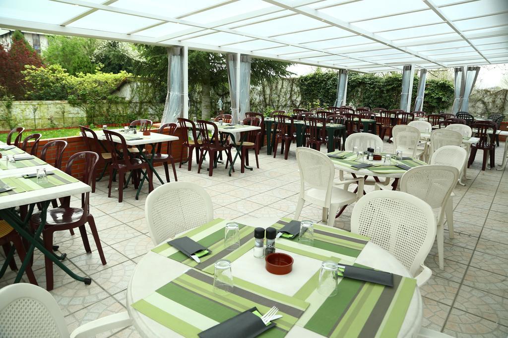 Hotel Restaurant Maison Blanche Rungis Εξωτερικό φωτογραφία