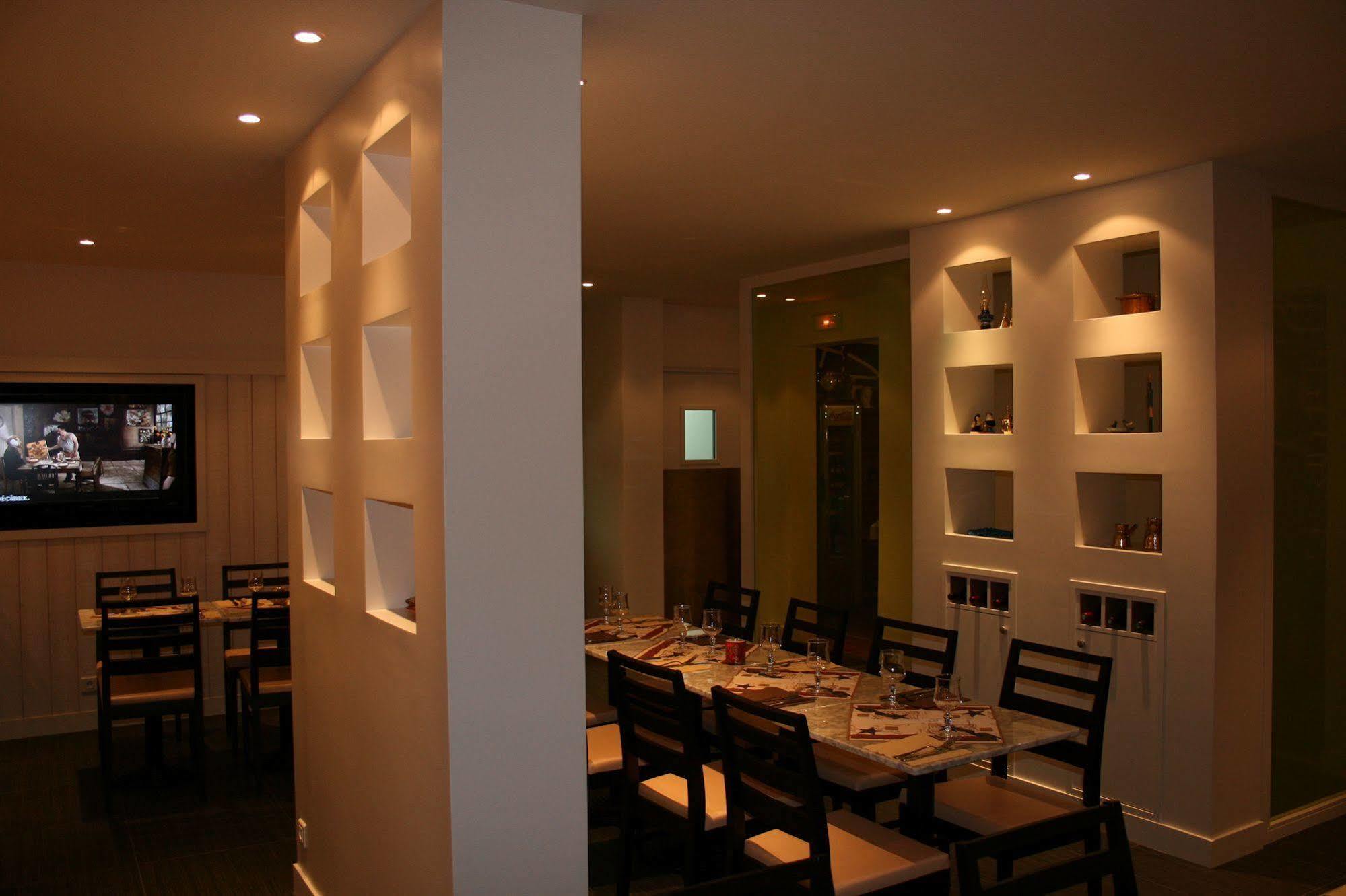 Hotel Restaurant Maison Blanche Rungis Εξωτερικό φωτογραφία